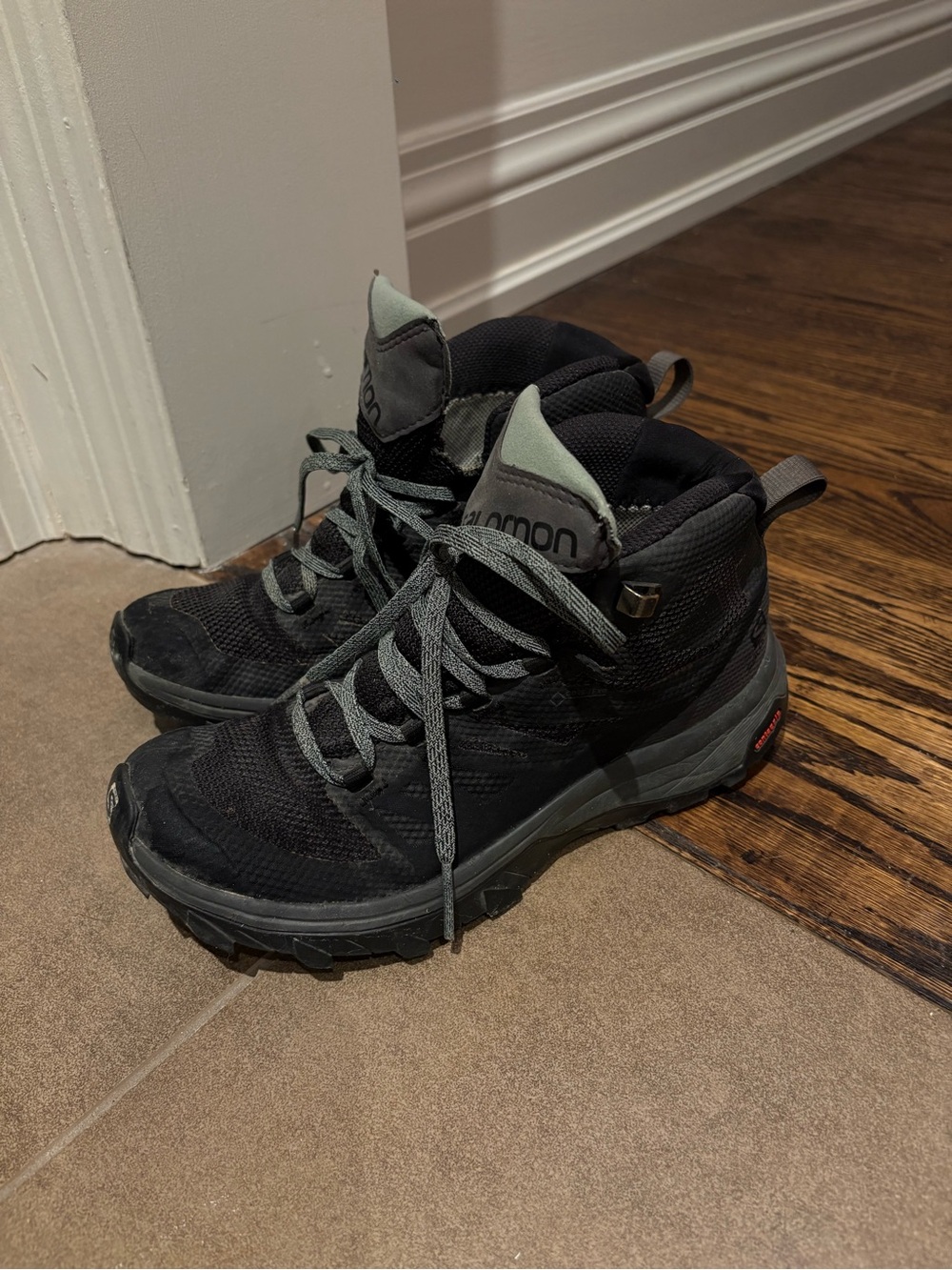 Salomon Outline Mid GTX